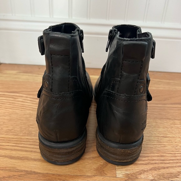 Josef Seibel Sanja 16 Buckle Leather Booties EU37 in Black - Picture 5 of 12